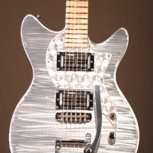 Mercury Lab Guitars Mercury Ultra up close