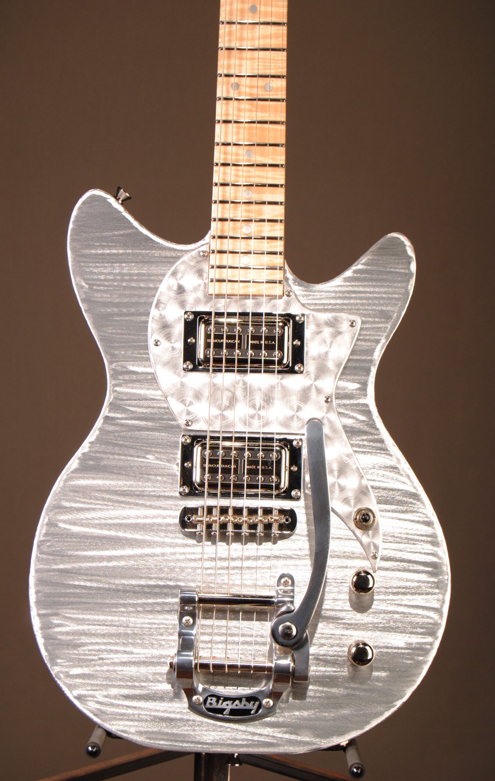 Mercury Lab Guitars Mercury Ultra up close