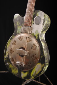 Mercury Lab Guitars Leftie Resolution with green/black distressed finish